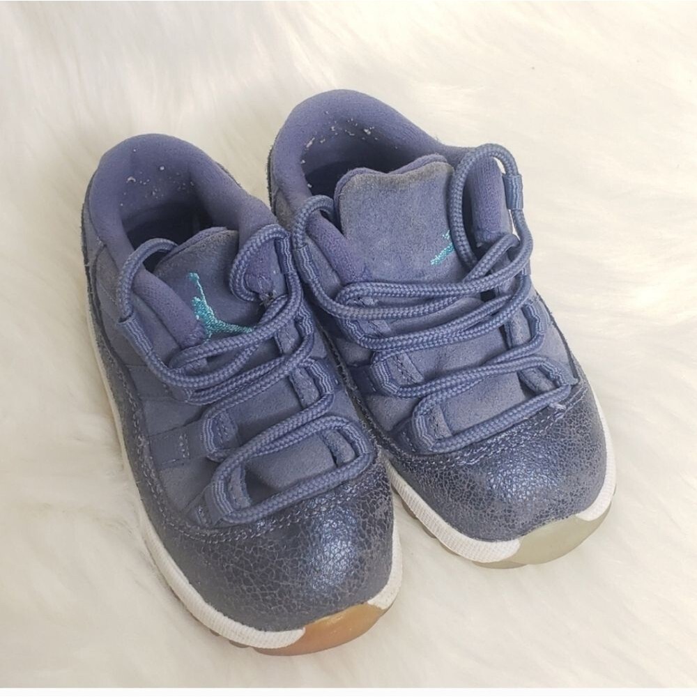 Nike Air Jordan 11 Retro Low Blue White Concord 645107-408 Size 7C